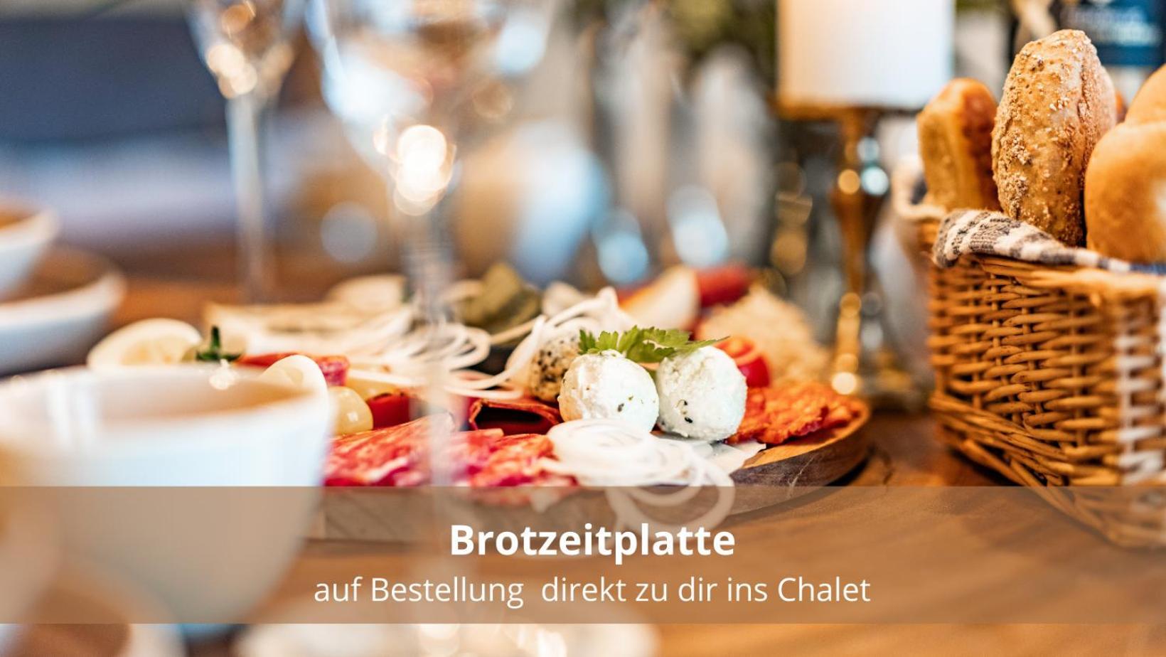 Chalet Waldhaeusl Luxurioese Ferienwohnungen Mit Sauna & Whirlpool, Kamin, Balkon Oder Terrasse Mit Bergblick 海利根布卢特 外观 照片