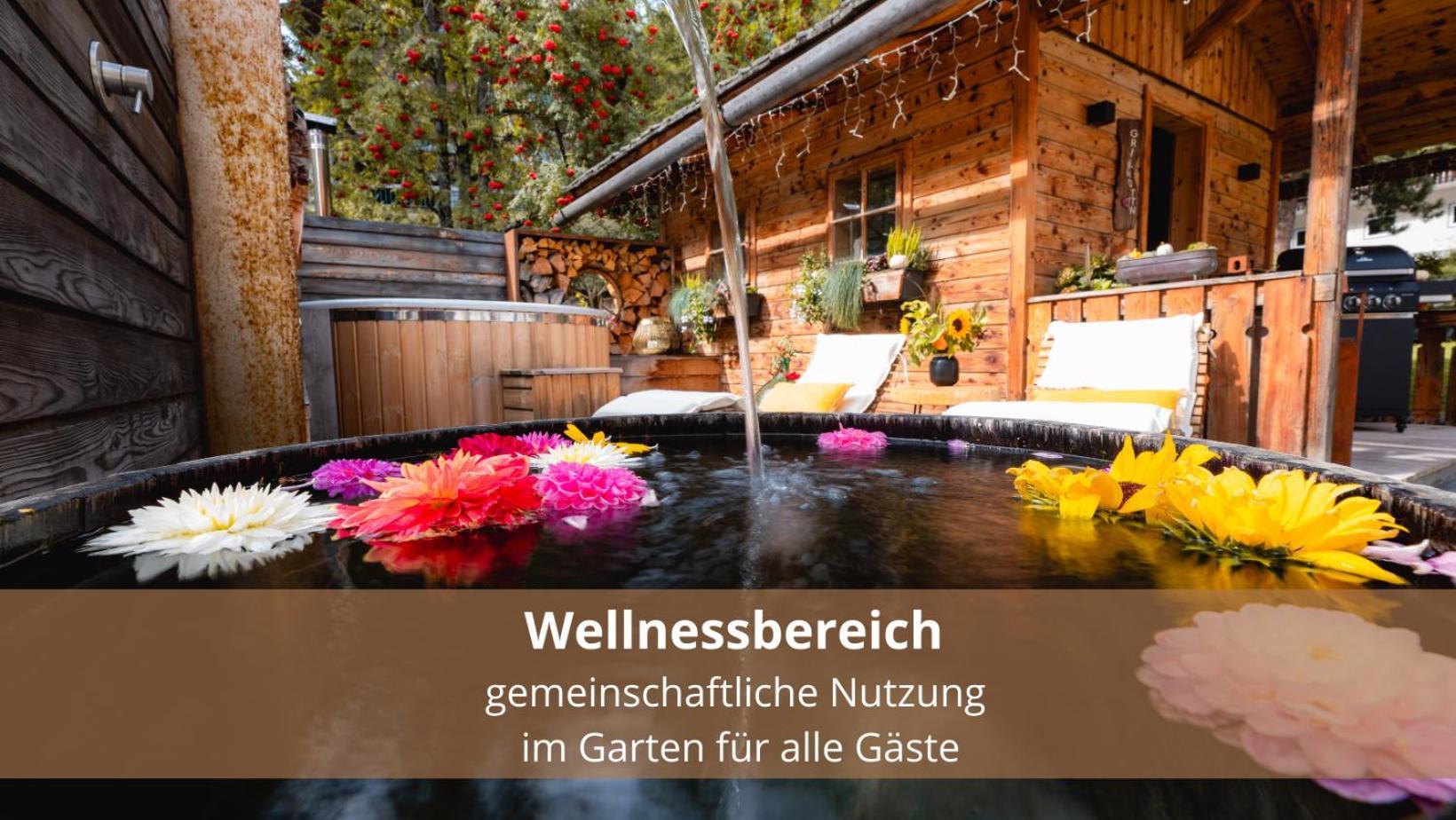 Chalet Waldhaeusl Luxurioese Ferienwohnungen Mit Sauna & Whirlpool, Kamin, Balkon Oder Terrasse Mit Bergblick 海利根布卢特 外观 照片